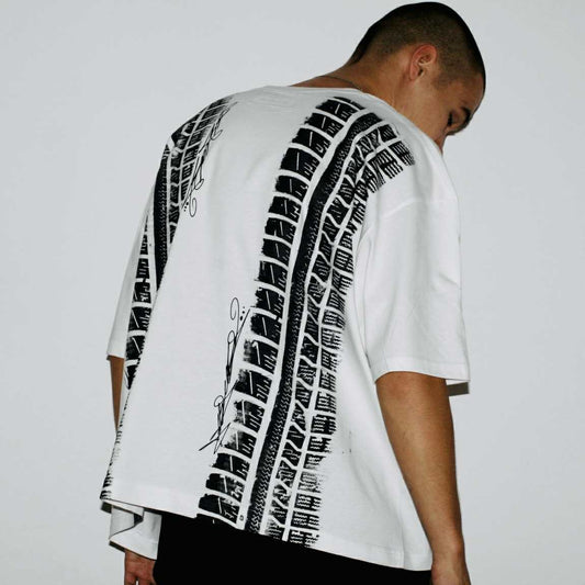 ABSTRAKT TIRE TEE