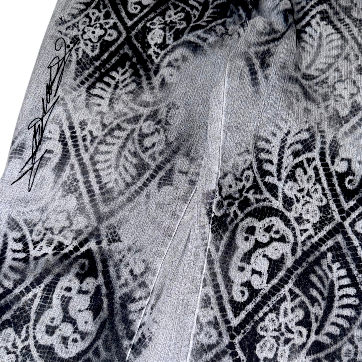 ABSTRAKT KORONKA JEANS